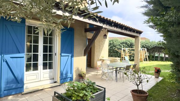 Sénas, Rare à la vente, Maison 4 chambres avec garage, terrain 532m2.