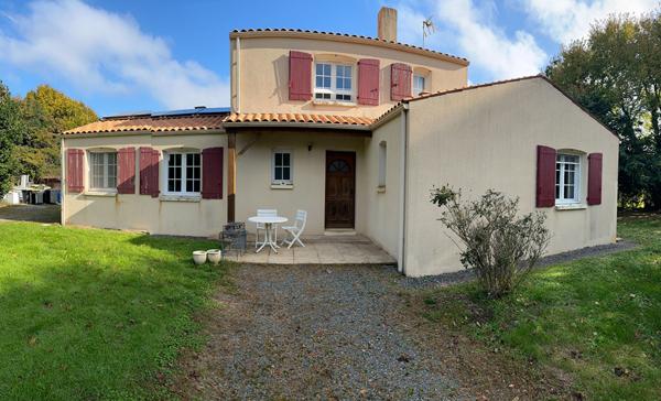 Maison calme aux alentours de Fontenay le Comte.