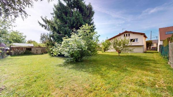 Vente                                                      Terrain
                        
                                         946 m2                     à Pontault-Combault