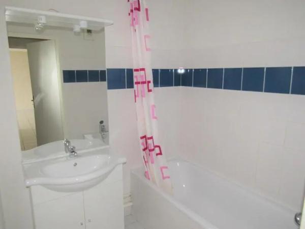 Appartement à louer 3 pièces 54.22m² Alençon (61000)