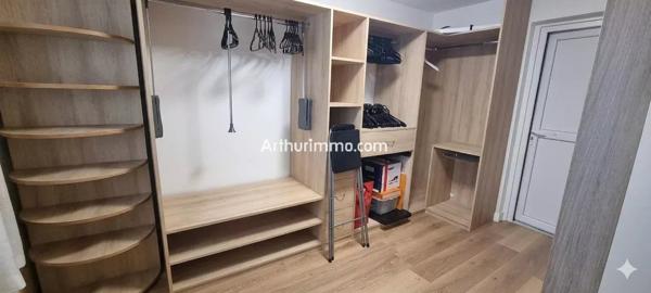 Vente                                                      Maison
                        
                     6 pièces                      146 m2                     à Sucy-en-Brie