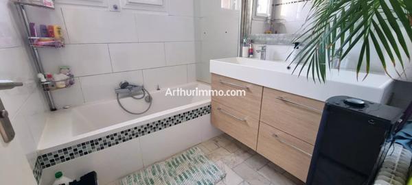 Vente                                                      Maison
                        
                     6 pièces                      146 m2                     à Sucy-en-Brie