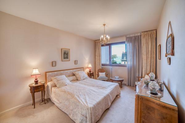 APPARTEMENT TYPE T4 -de 115M2 avec VUE LAC situé DANS LE CENTRE DE THONON LES BAINS