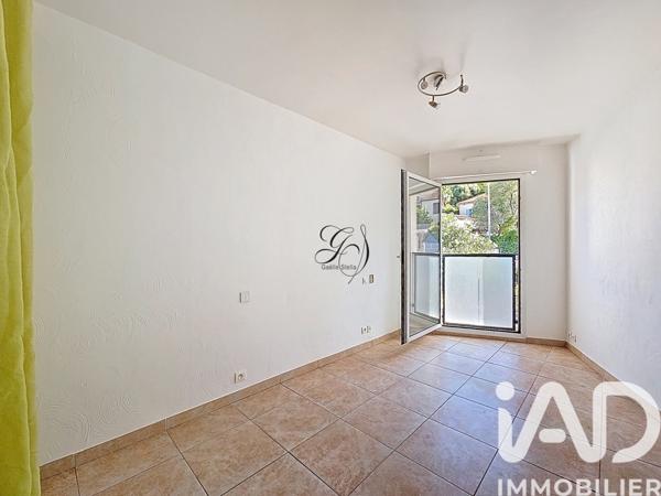 Location appartement 2 pièces 57 m² Hyères