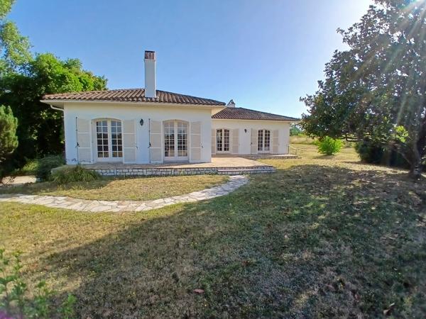 Maison familiale traditionnelle, à proximité des commodités locales