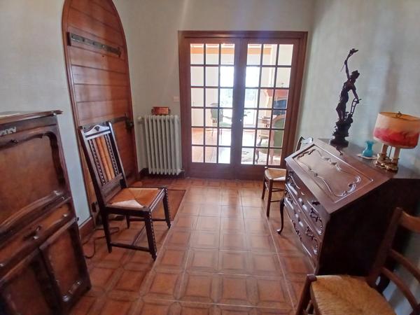 Maison familiale traditionnelle, à proximité des commodités locales