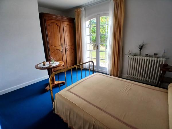 Maison familiale traditionnelle, à proximité des commodités locales