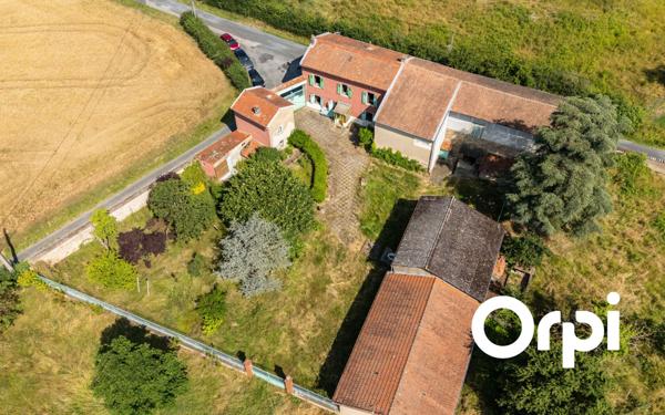 Maison à vendre    5 pièces • 220 m2 Lentilly