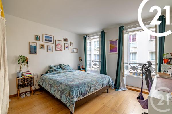 Appartement F3 à vendre  3 pièces - 61 m2 PARIS - 75018