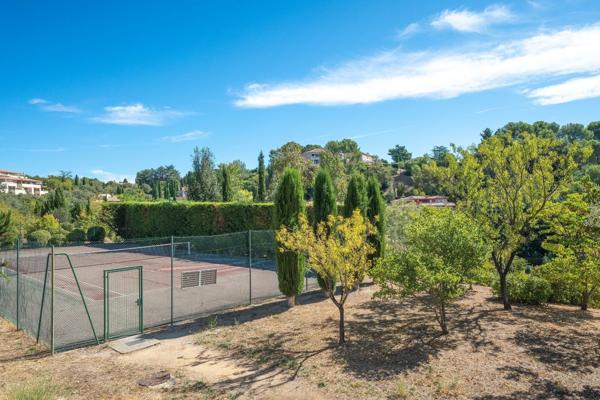 AIX-EN-PROVENCE – APPARTEMENT D’EXCEPTION 83 M² – DERNIER ÉTAGE – VUE PANORAMIQUE