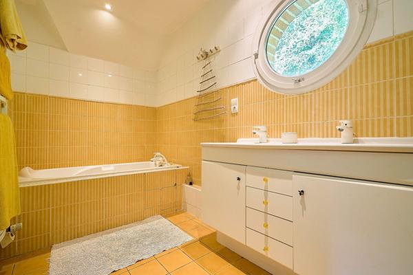 Vente Maison de luxe Croix 9 Pièces 292.69 m²