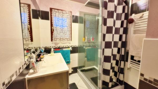 Maison à vendre 8 pièces (73), Terrain clos, Sans vis à vis, Proche des commodités