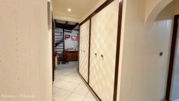 Maison à vendre 8 pièces (73), Terrain clos, Sans vis à vis, Proche des commodités