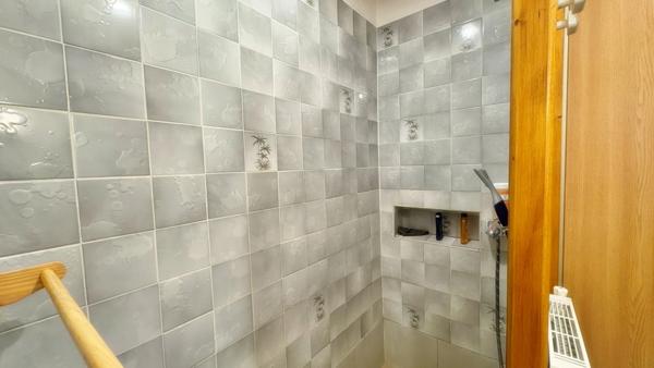 Maison à vendre 8 pièces (73), Terrain clos, Sans vis à vis, Proche des commodités