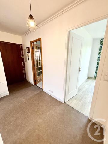 Appartement T3 à vendre  3 pièces - 64,49 m2 COULOMMIERS - 77