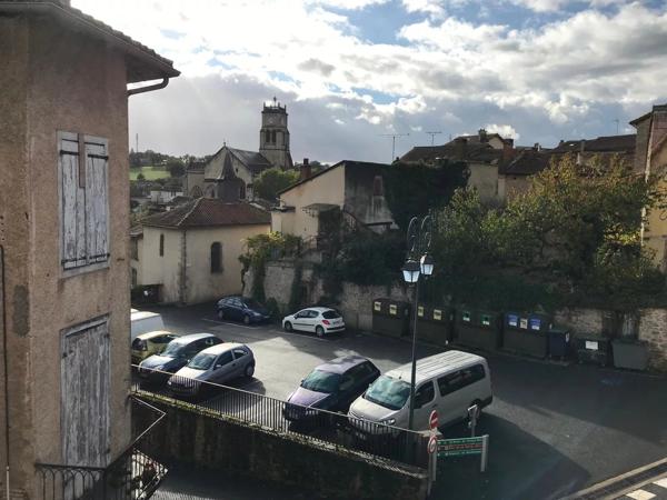 Petite maison à rénover – Au cœur de la ville historique de Bellac