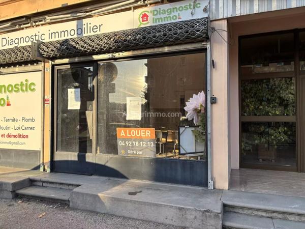 Location Fonds de commerce 2 pièces 44 m2 à Manosque