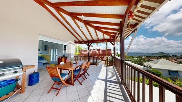 Maison 3 appartements vue mer, piscine, potentiel locatif