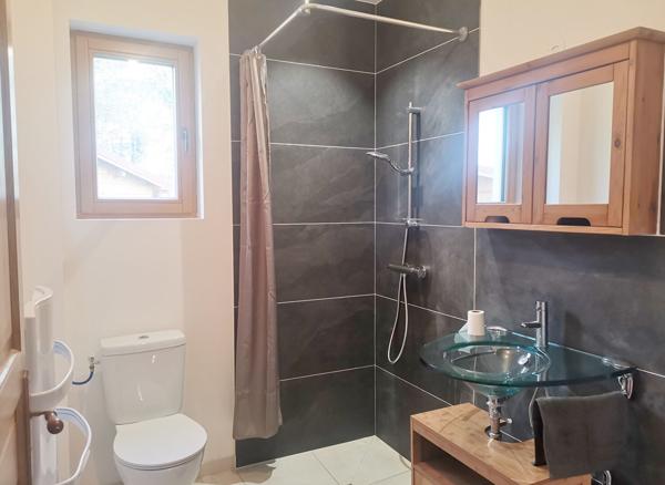Maison de 139m² - Ecommoy - 4 chambres - jardin dans quartier calme