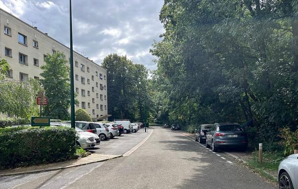 Appartement  1 pièce 9.2 m2 - Ville d'Avray