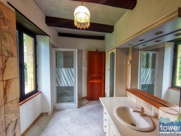 MAISON DE CARACTERE TOUTE EN PIERRE DE 1872, RENOVEE 92 M2 SUR PLUS DE 2000 M2 46150 BOISSIERES