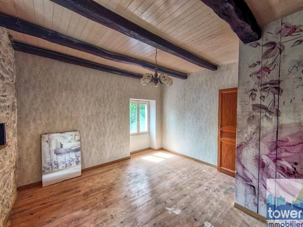 MAISON DE CARACTERE TOUTE EN PIERRE DE 1872, RENOVEE 92 M2 SUR PLUS DE 2000 M2 46150 BOISSIERES