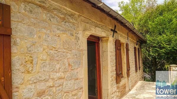 MAISON DE CARACTERE TOUTE EN PIERRE DE 1872, RENOVEE 92 M2 SUR PLUS DE 2000 M2 46150 BOISSIERES