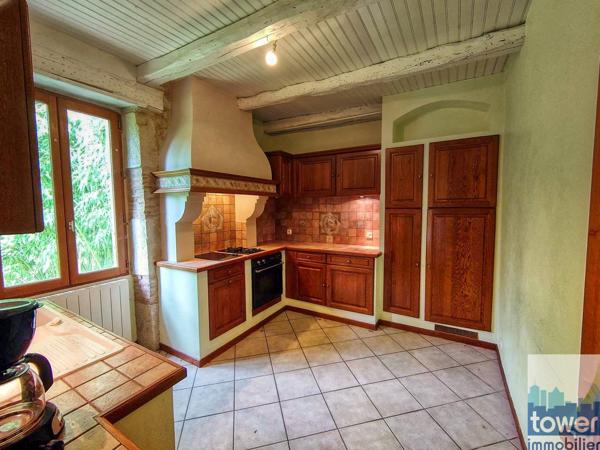 MAISON DE CARACTERE TOUTE EN PIERRE DE 1872, RENOVEE 92 M2 SUR PLUS DE 2000 M2 46150 BOISSIERES
