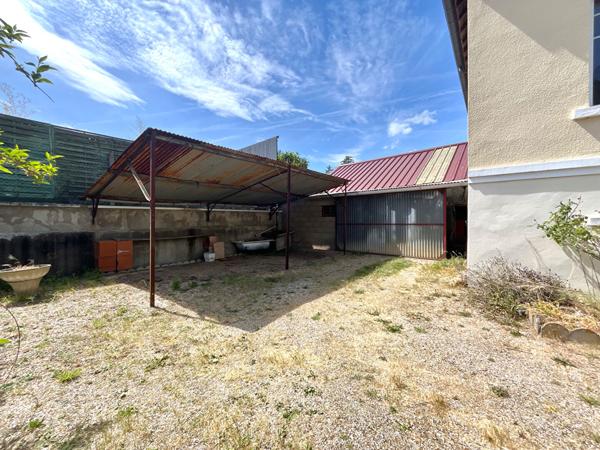 Maison ancienne à rafraîchir à vendre à Chatillon sur Indre - 7 pièces, 5 chambres