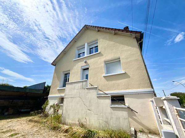 Maison ancienne à rafraîchir à vendre à Chatillon sur Indre - 7 pièces, 5 chambres