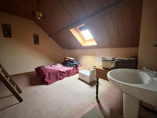 Maison ancienne à rafraîchir à vendre à Chatillon sur Indre - 7 pièces, 5 chambres