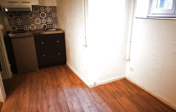 Appartement type studio - 8 place de la pierre à Valence