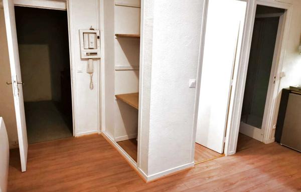 Appartement type studio - 8 place de la pierre à Valence