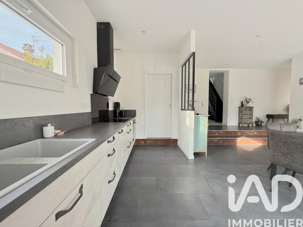 Maison à vendre 7 pièces 138 m² Villenave-d'Ornon