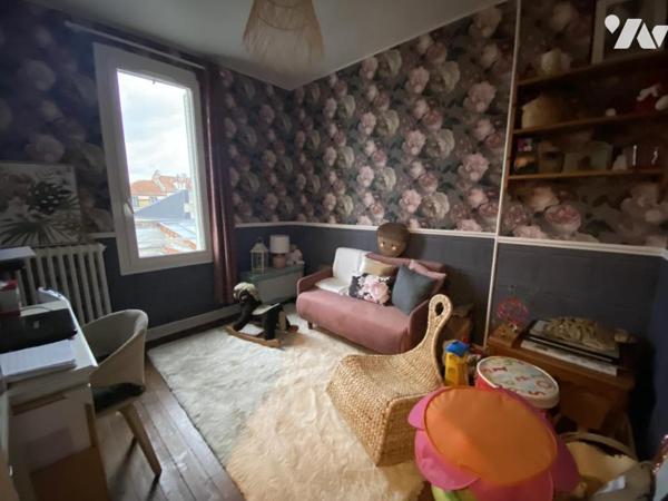 PARTICULIER REMOIS AVEC JARDIN / CHARME ET TRANQUILITE