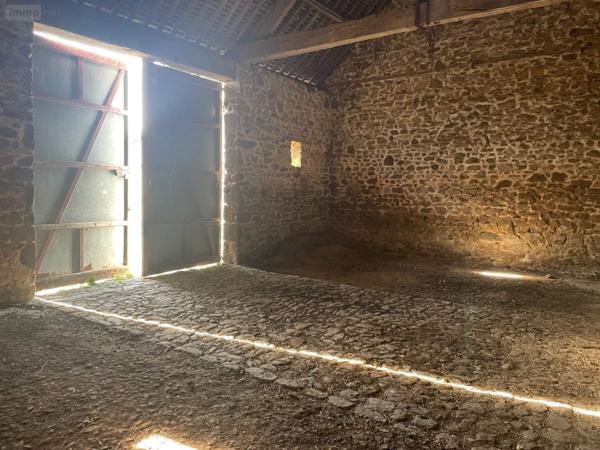 Propriete à vendre à Moulay en Mayenne (53100), ref : 046/823