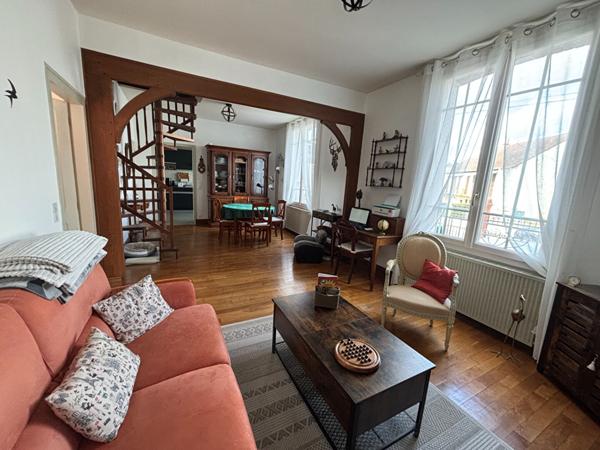 Maison avec gîte dans le centre ville de Lamotte Beuvron