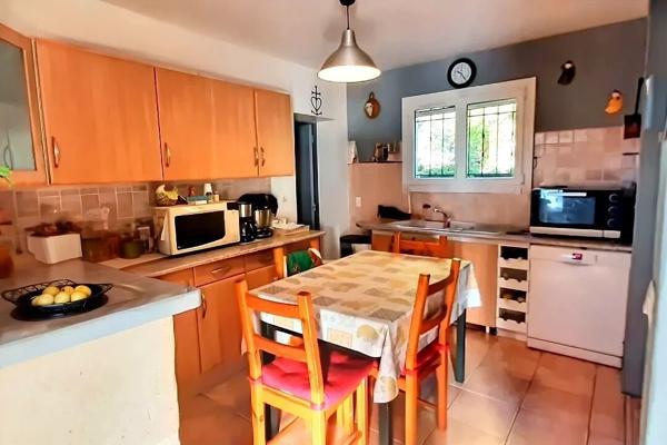 A vendre Propriété de 9,8 ha avec Maison et dépendances