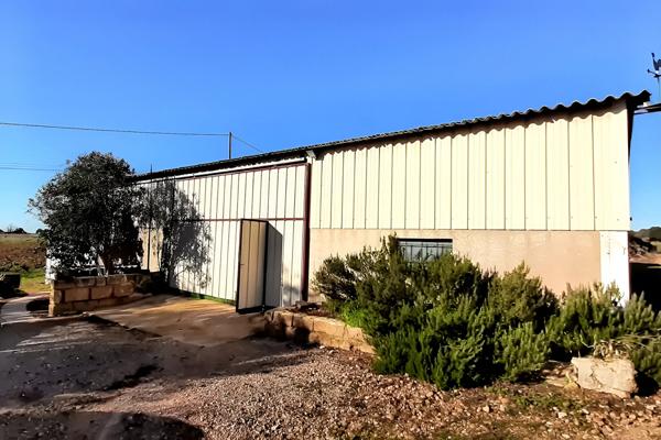 A vendre Propriété de 9,8 ha avec Maison et dépendances