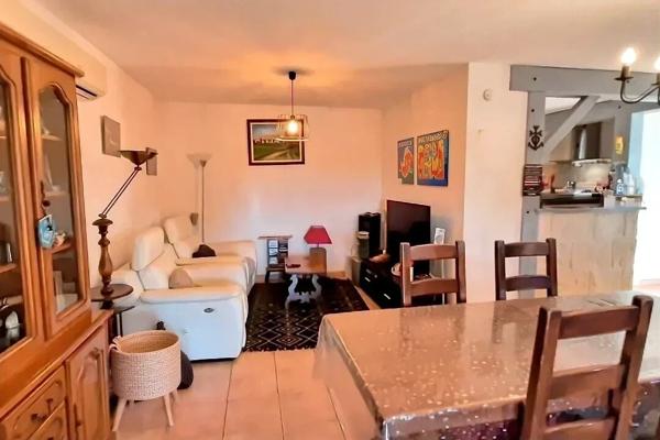 A vendre Propriété de 9,8 ha avec Maison et dépendances