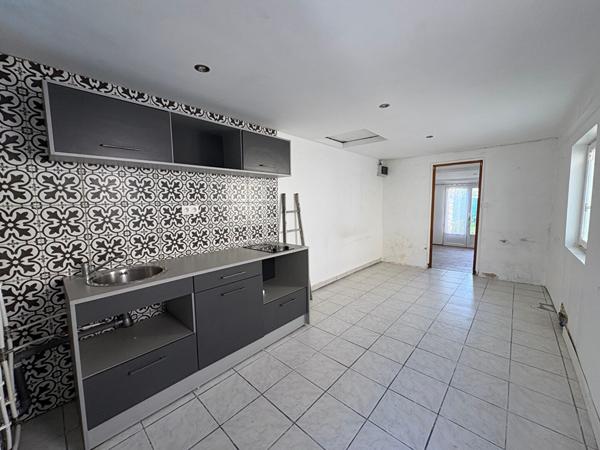 ROCHEFORT Centre-ville - Maison 65m² avec dépendance