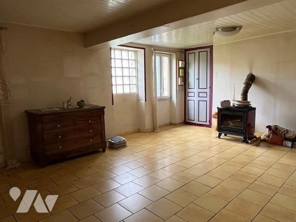 Maison de village YGRANDE 03160