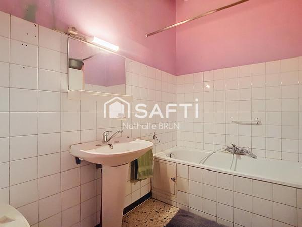 Vigneronne 240 m² sur 297m² de terrain Grand garage