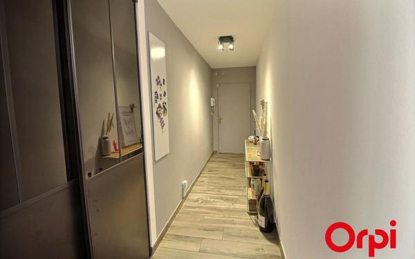 Appartement à vendre    3 pièces • 71 m2 Marseille 11