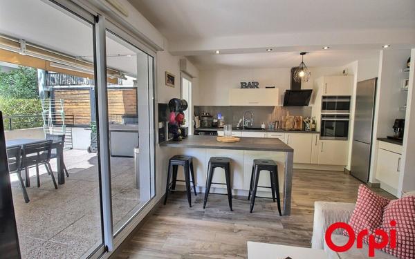 Appartement à vendre    3 pièces • 71 m2 Marseille 11