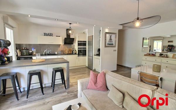 Appartement à vendre    3 pièces • 71 m2 Marseille 11