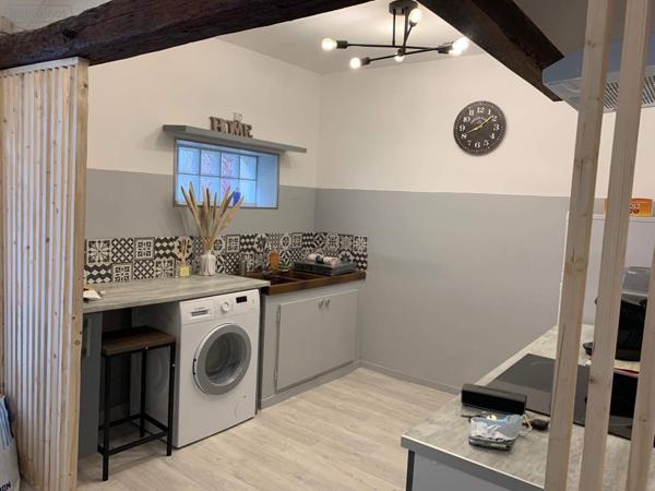 Appartement à louer à Sézanne dans la Marne (51120), ref : 043/1521   
centre-ville