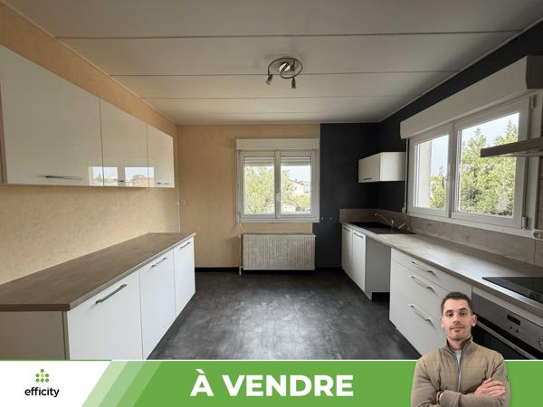 Maison
         6 pièces
        - 109 m² Exclusivité 221 000 € *