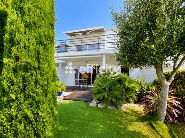 Appartement
         2 pièces
        - 49 m² 185 000 € *