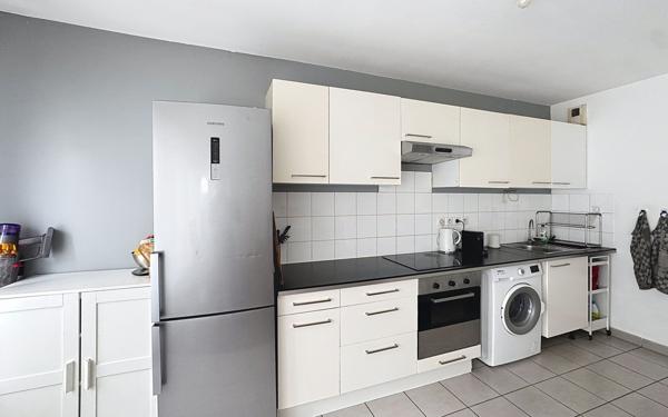 Appartement à vendre    3 pièces • 62,83 m2 Tours